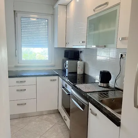 Isabela - 3 Bedrooms - Near To Mall Of * Split