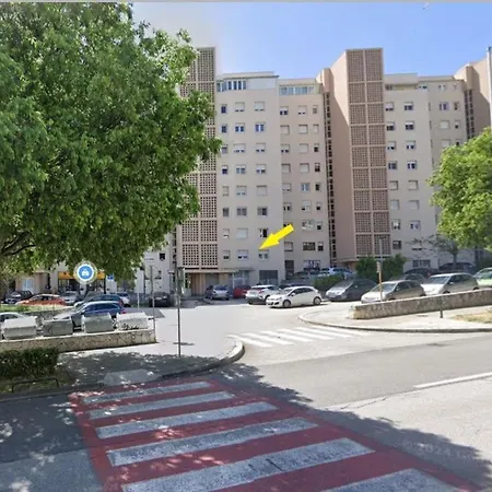 Apartment Isabela - 3 Bedrooms - Near To Mall Of Split