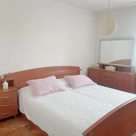 Isabela - 3 Bedrooms - Near To Mall Of